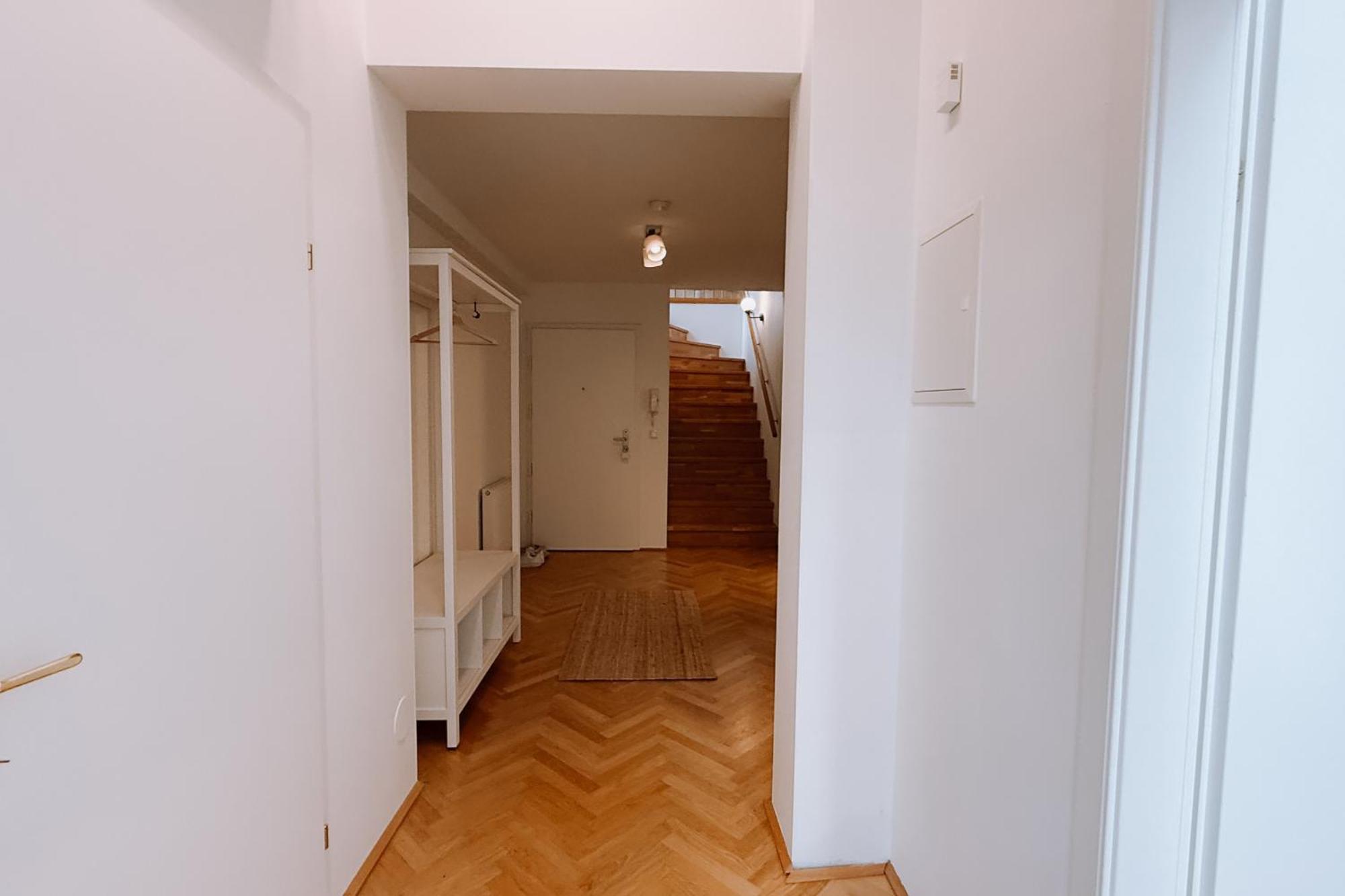 90qm, 3 Bedrooms, Near Schoenbrunn, Balcony - Axara Housing Appartement